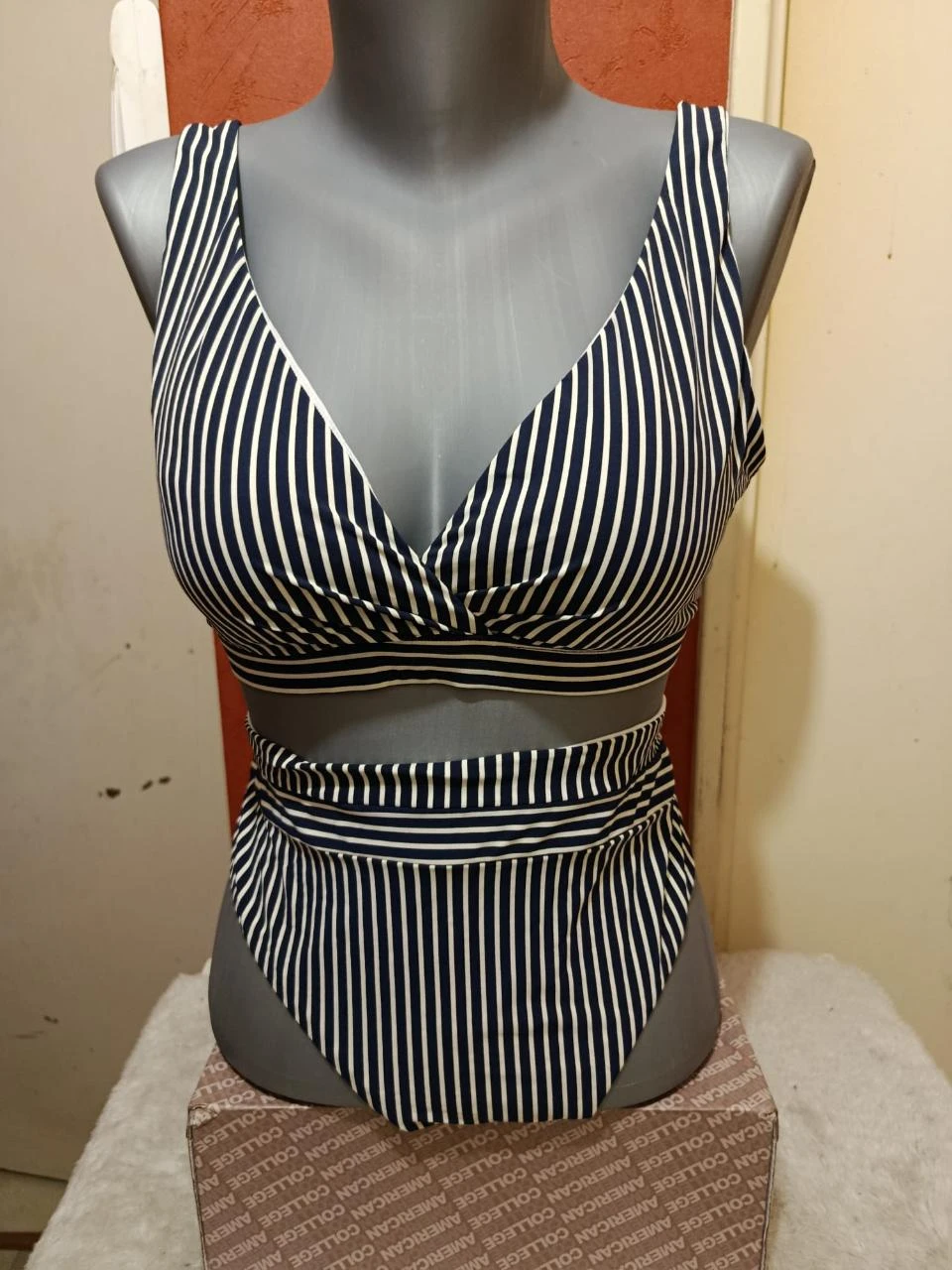 Chic vintage Chantelle swimsuit size 38 – photo 2